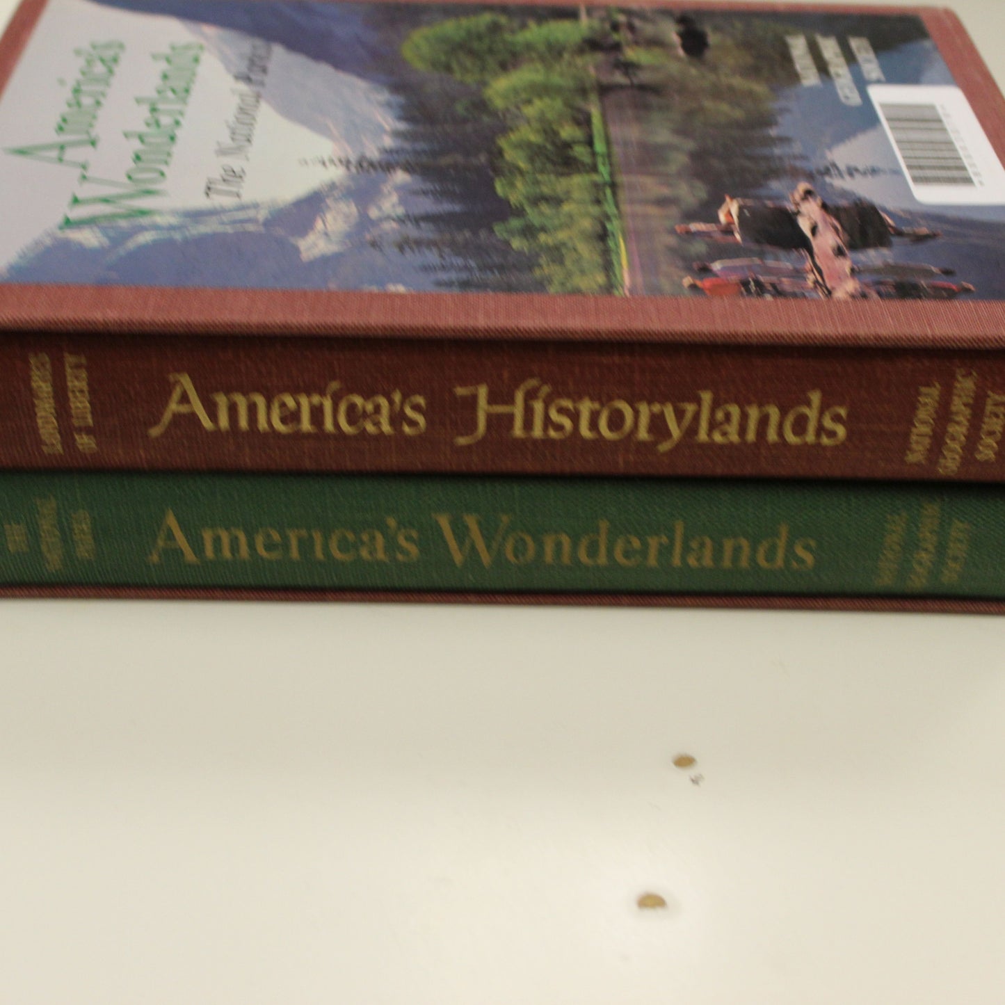 AMERICA'S HISTORYLANDS LANDMARKS OF LIBERTY - SET OF TWO BOOKS AMERICA'S HISTORYLANDS, AMERICA'S WONDERLANDS