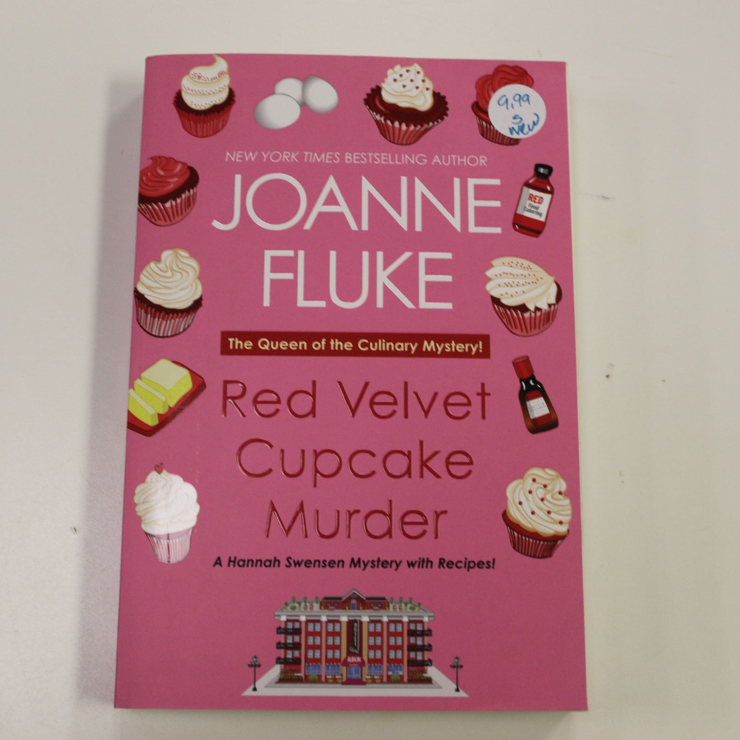RED VELVET CUPCAKE MURDER