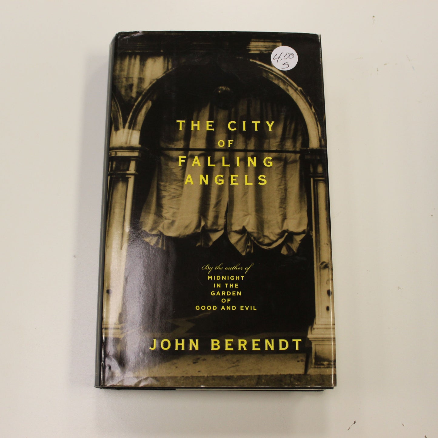 THE CITY OF FALLING ANGELS