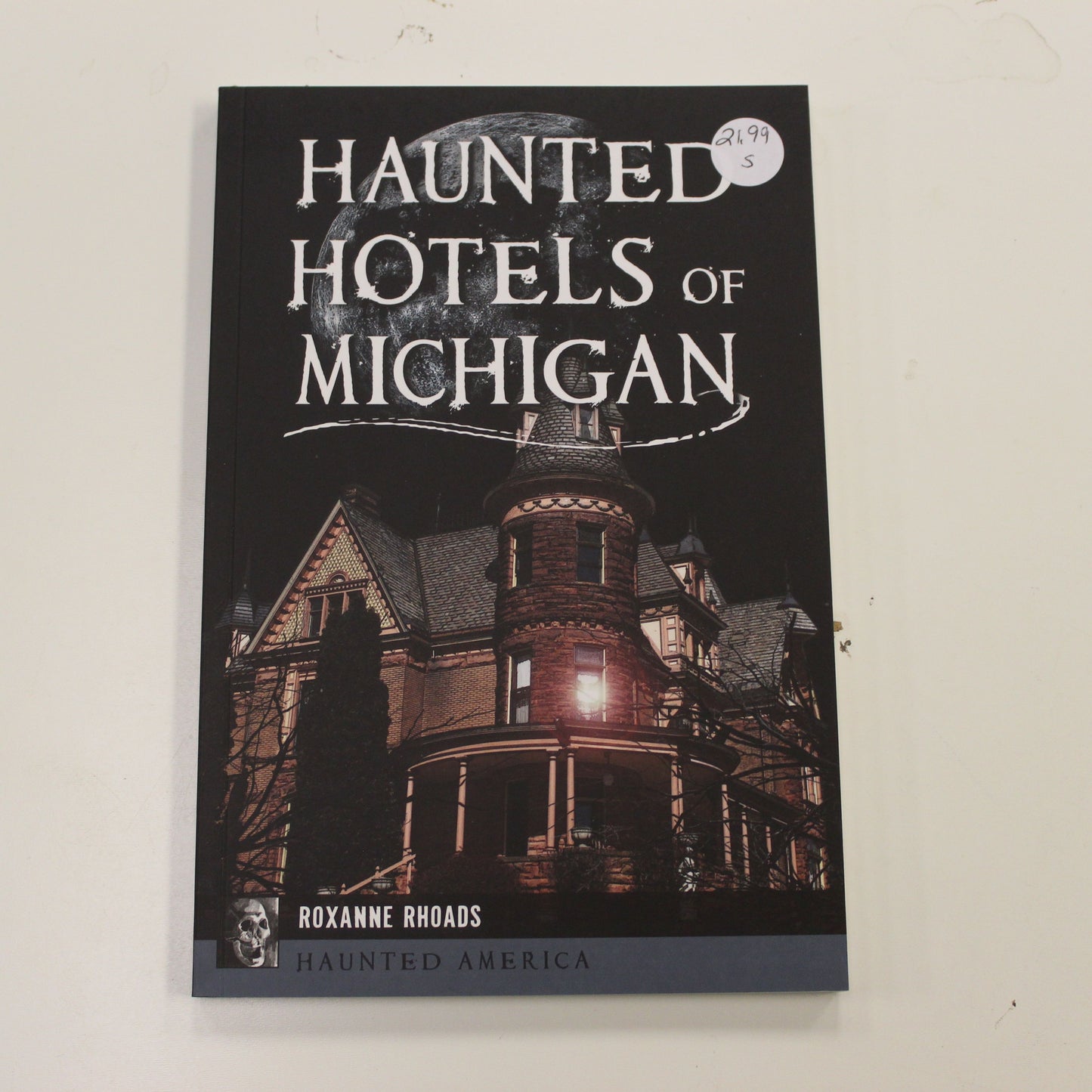 HAUNTED HOTELS OF MICHIGAN