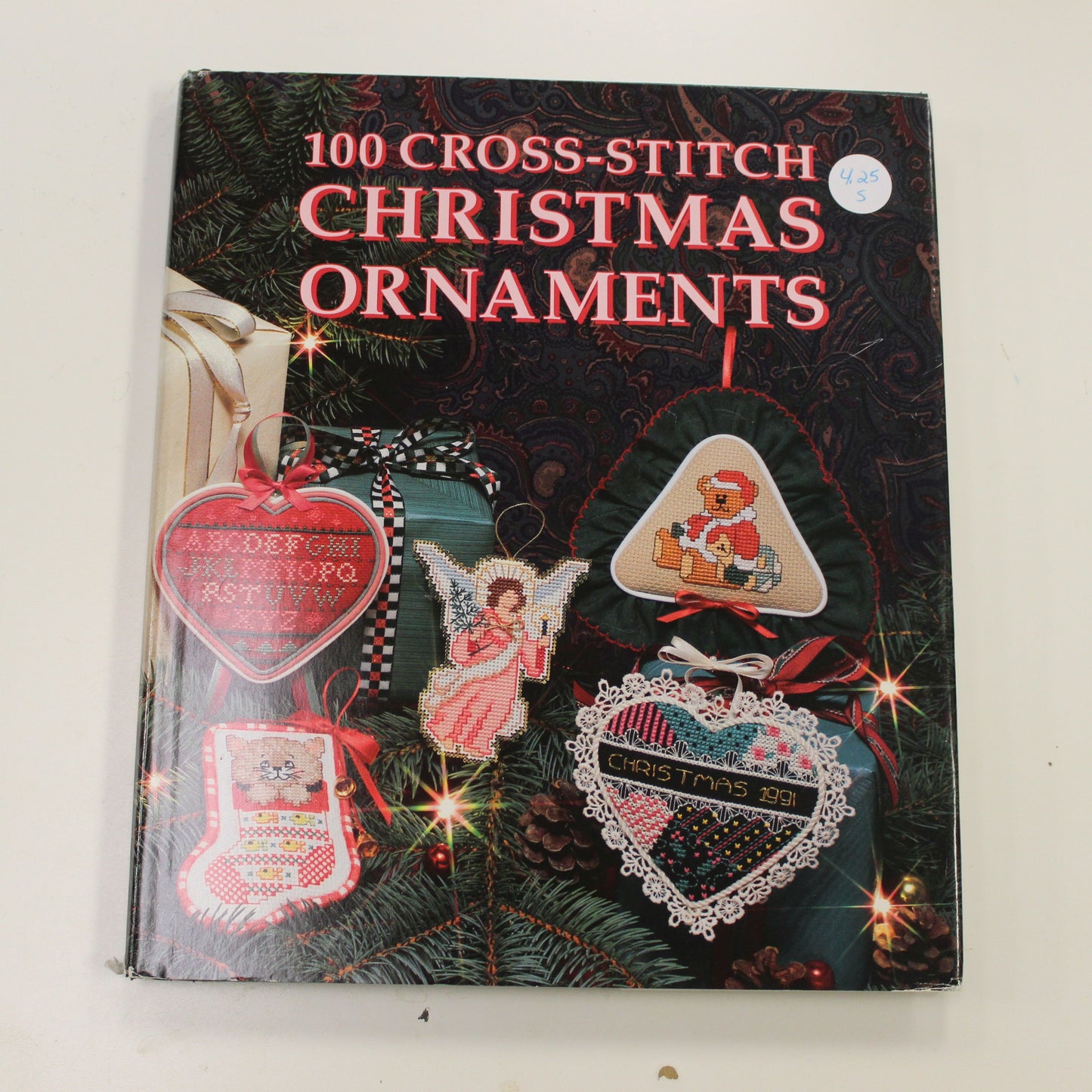 100 CROSS STITCH CHRISTMAS ORNAMENTS