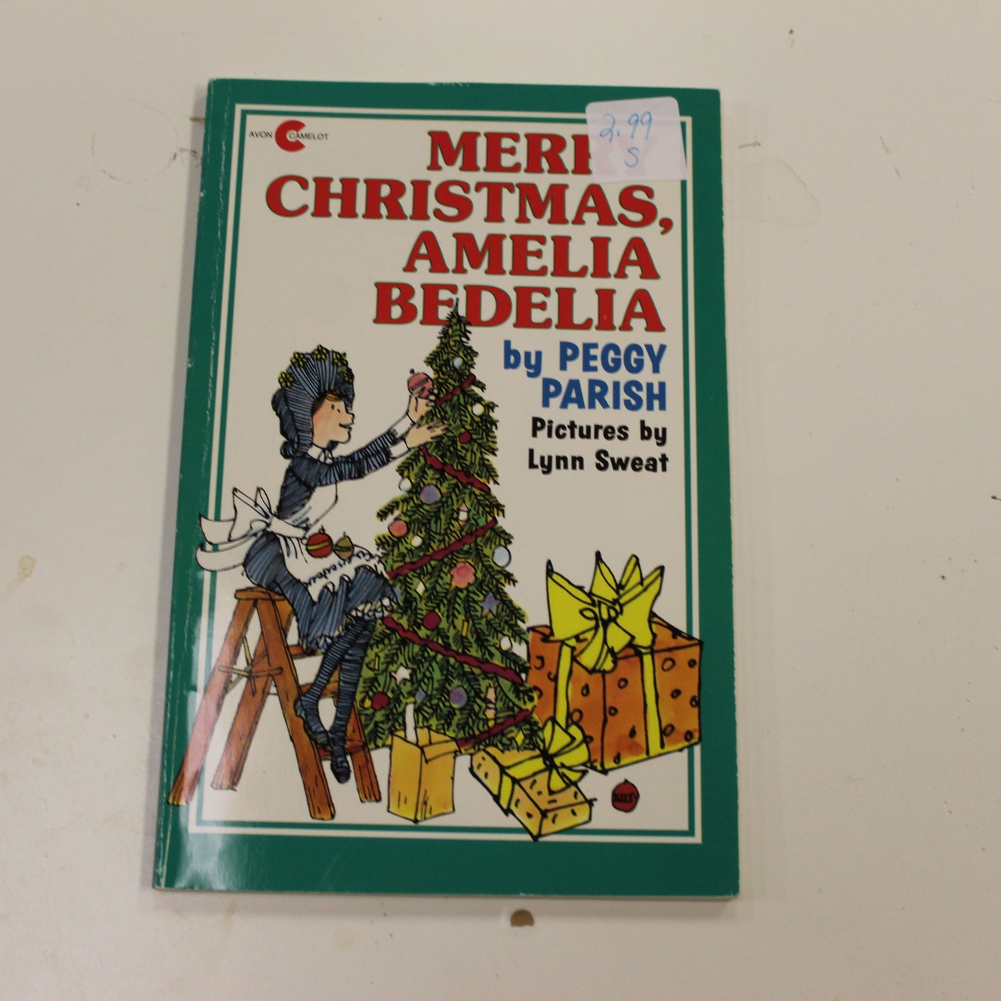 MERRY CHRISTMAS, AMELIA BEDELIA