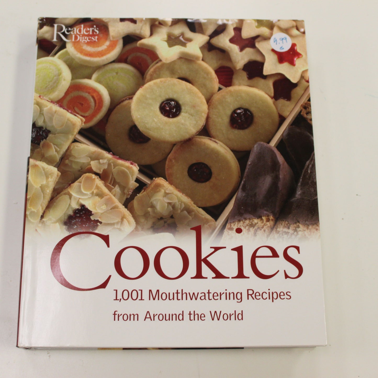 COOKIES - 1001 MOUTHWATERING RECIPES FROM AROUND THE WORLD
