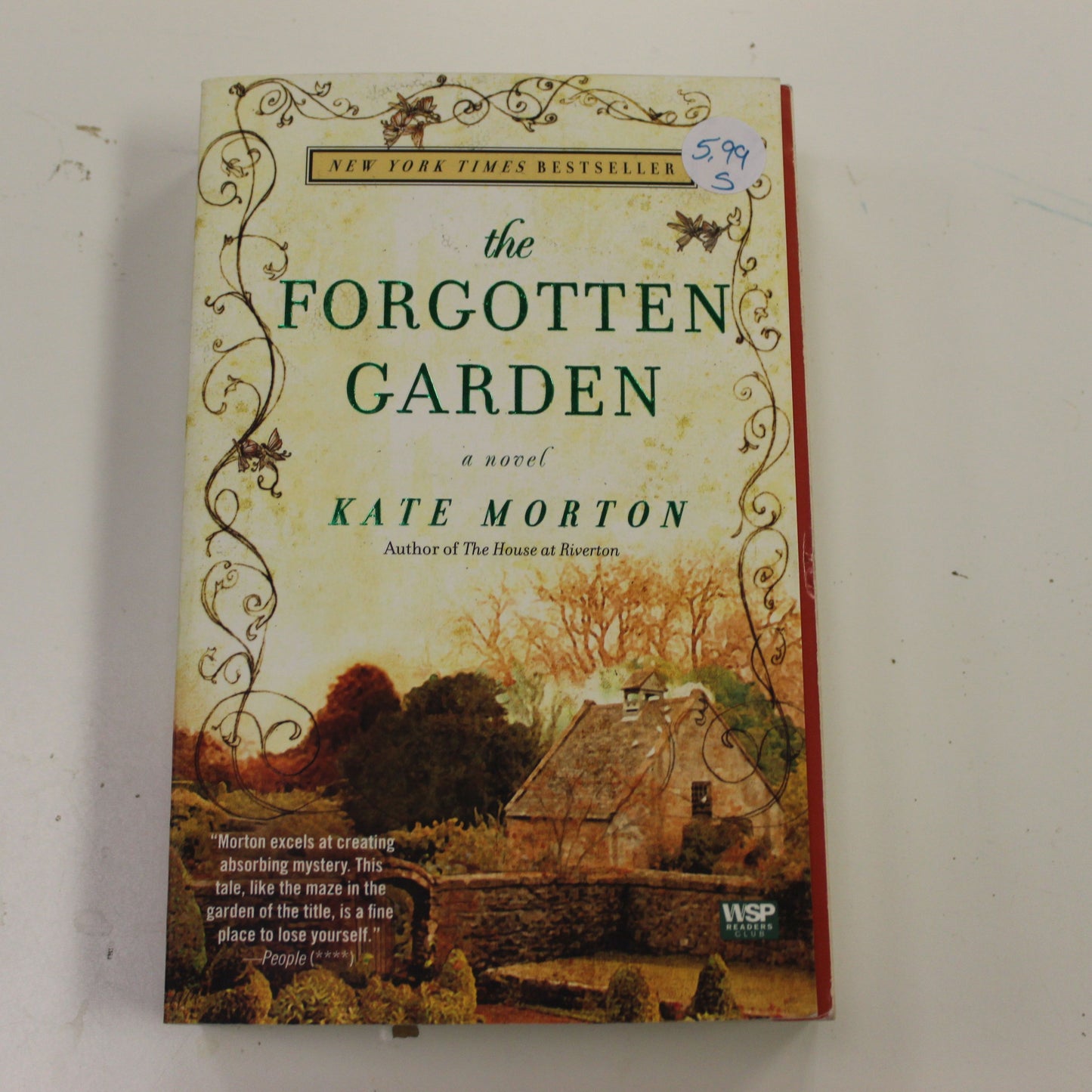 THE FORGOTTEN GARDEN