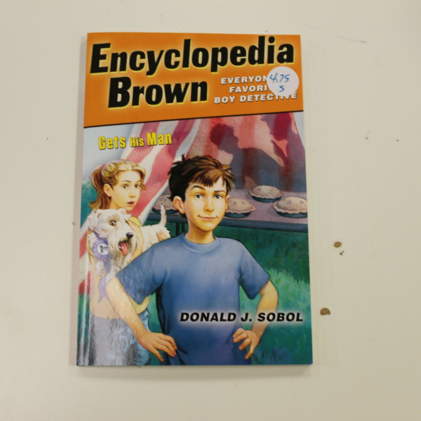 ENCYCLOPEDIA BROWN GETS HIS MAN
