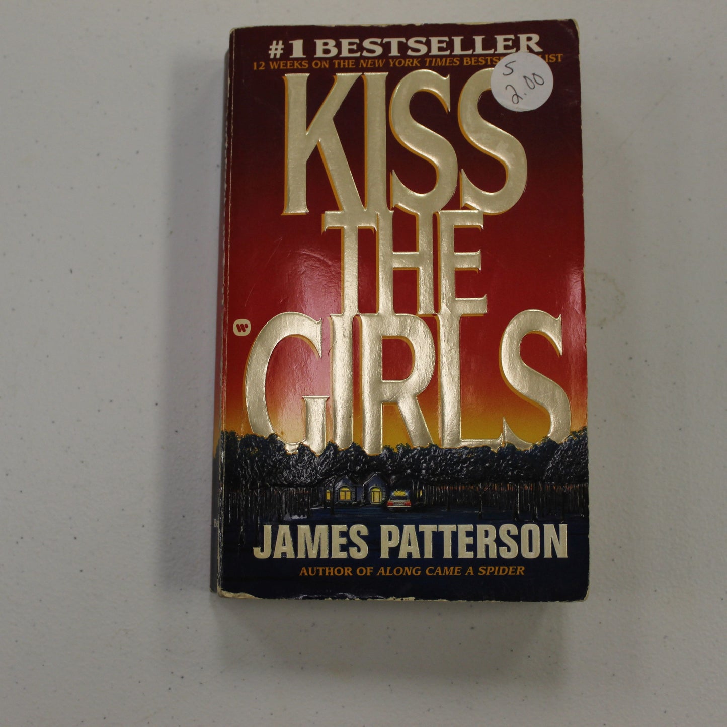 KISS THE GIRLS
