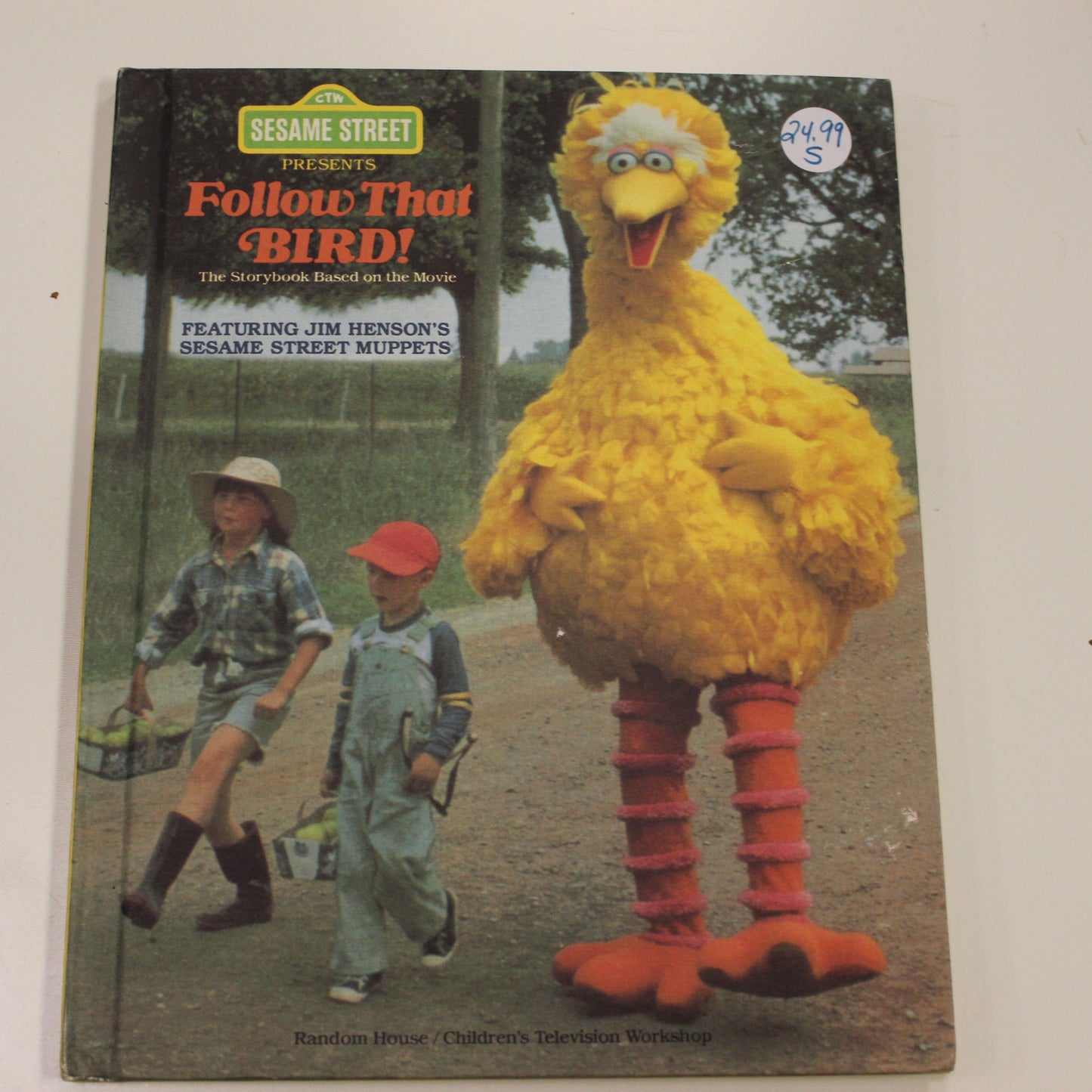 SESAME STREET PRESENTS FOLLOW THAT BIRD!