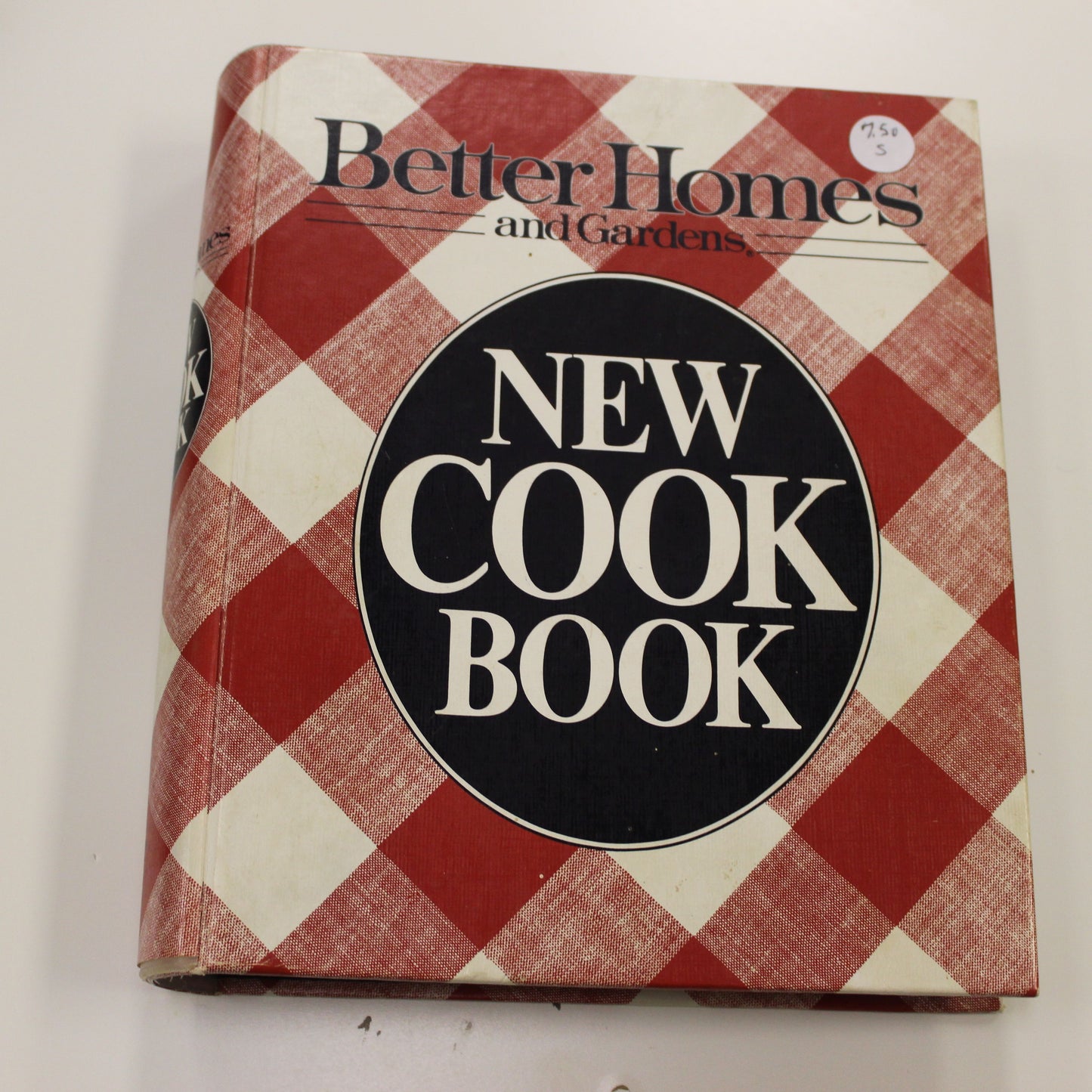 BETTER HOMES AND GARDENS NEW COOK BOOK