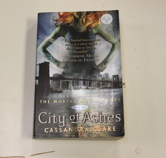 CITY OF ASHES - BOOK 2