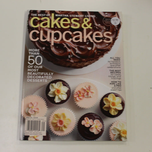 THE BEST OF MARTHA STEWART LIVING: CAKES & CUPCAKES