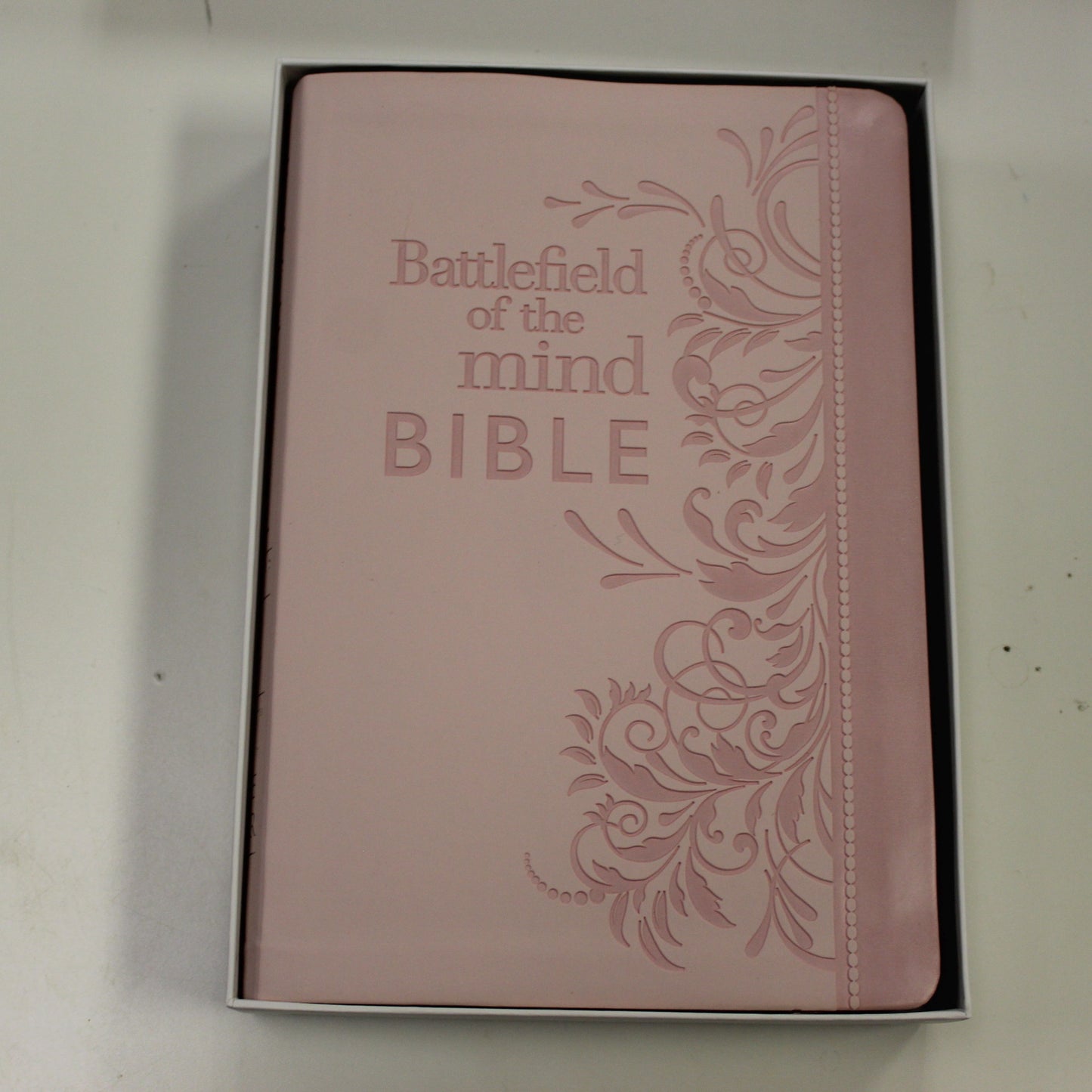 BATTLEFIELD OF THE MIND BIBLE - LIGHT PINK