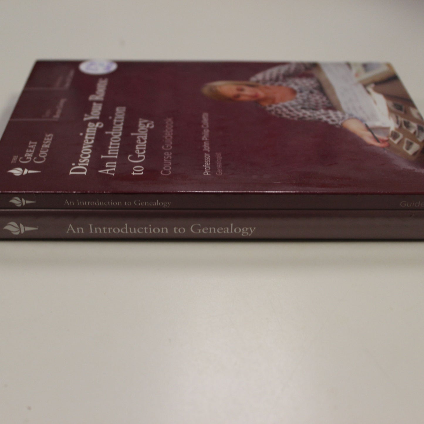 DISCOVERING YOUR ROOTS: AN INTRODUCTION TO GENEALOGY - COURSE GUIDEBOOK W/DVD