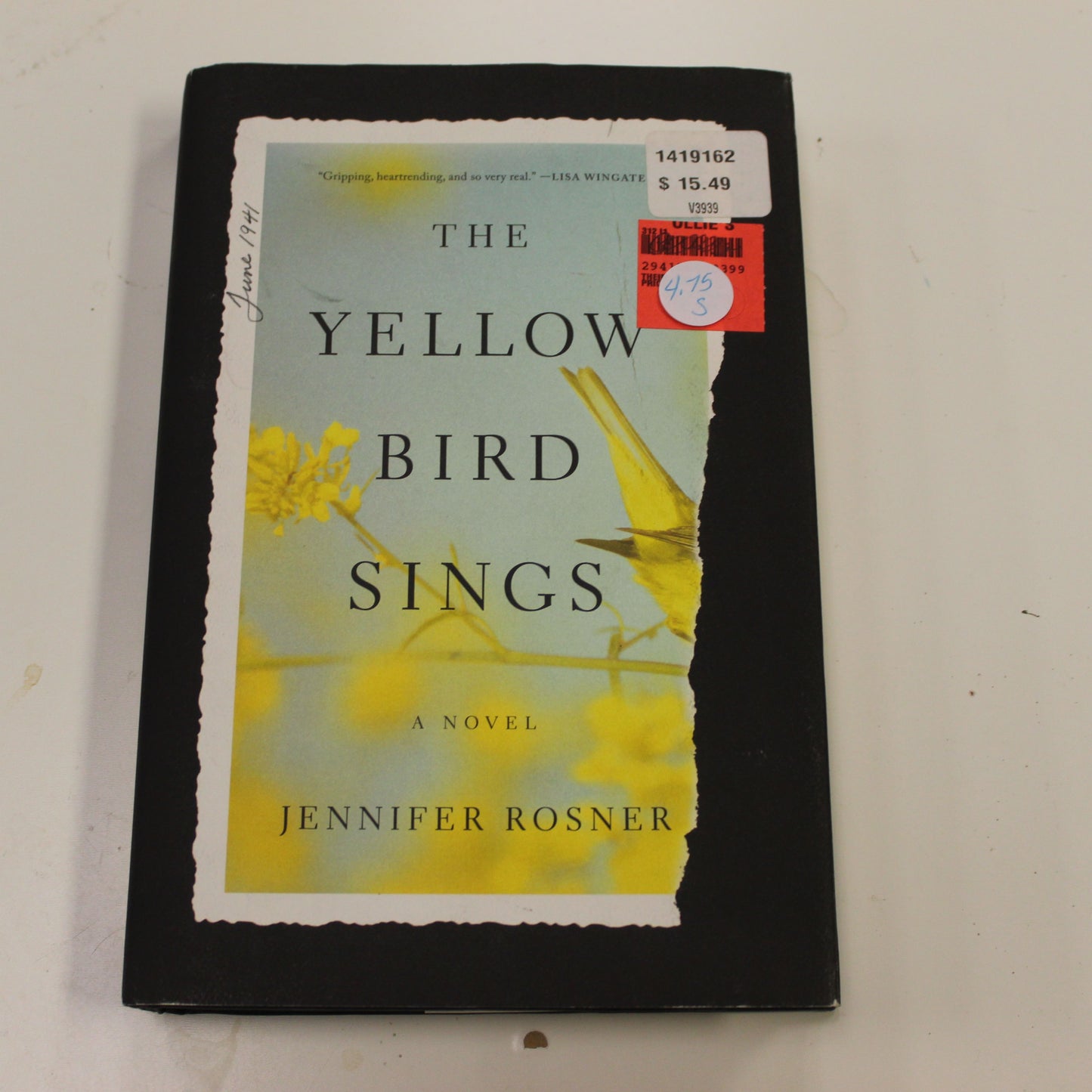 THE YELLOW BIRD SINGS